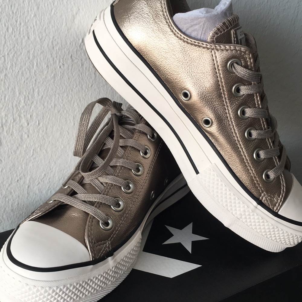 NEW converse platform sneakers